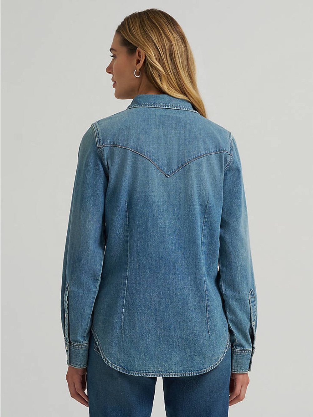 NWT Wrangler Iconic Western Snap Demin Shirt - Picture 2 of 7